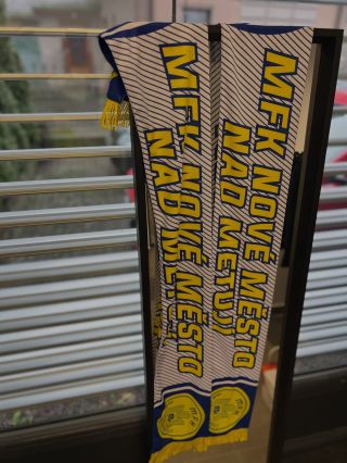 Další novinka v naší nabídce pro letošní rok je tady – a zdaleka ještě nekončíme! 🔥 Klubové šály v barvách vašeho týmu...